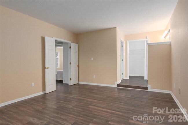 Building Photo - 9205 Ravenwing Dr