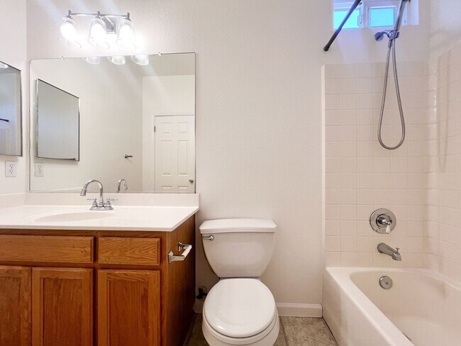 Building Photo - 509 Marla Dr