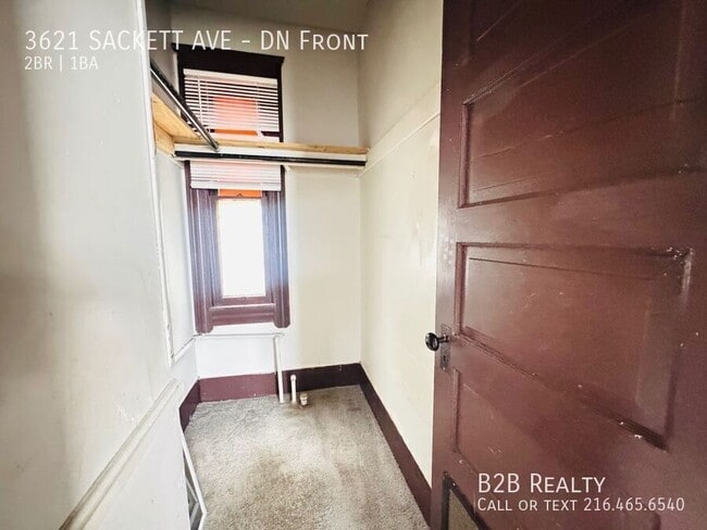 Building Photo - 3621 Sackett Ave