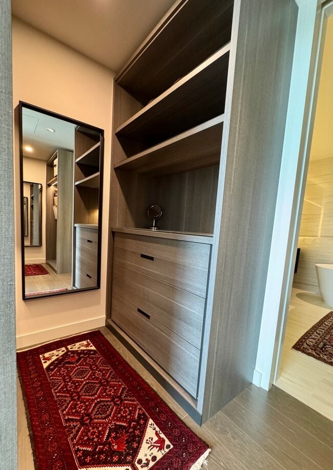 Building Photo - Avenue Estates Condominiums ~ Downtown Bel...