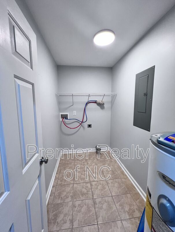 Building Photo - 469 Childrens Home Rd