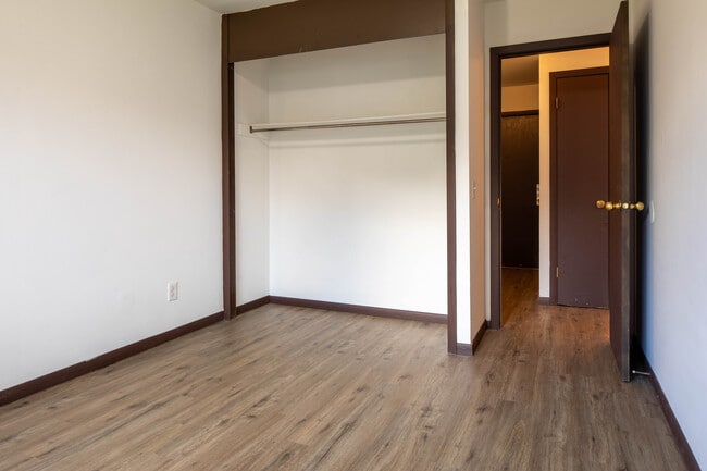 2505-05 Monterey Bedroom - PMM