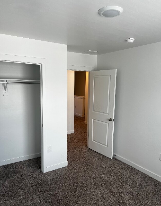 Building Photo - 562 Hal St