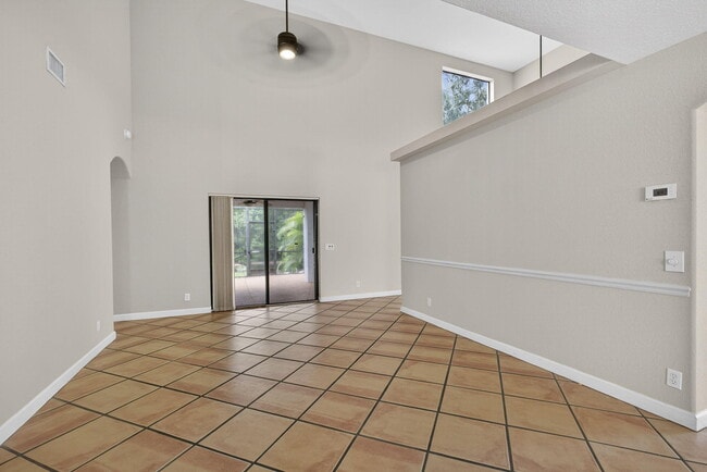 Building Photo - 131 Island Way