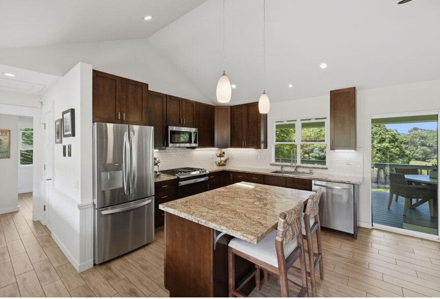 Building Photo - 896 Hoomalolo Pl