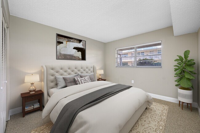 Building Photo - 10033 64th Ave N