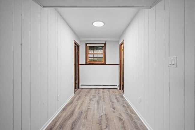 Building Photo - Croton On Hudon 4-Bedroom 2.5-Bathroom Home