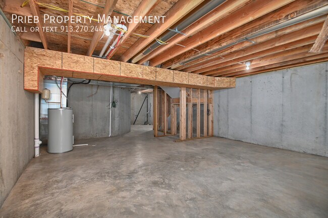 Building Photo - 3221 N 103rd Pl