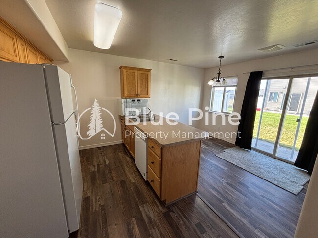 Building Photo - 1512 N Stevens Dr