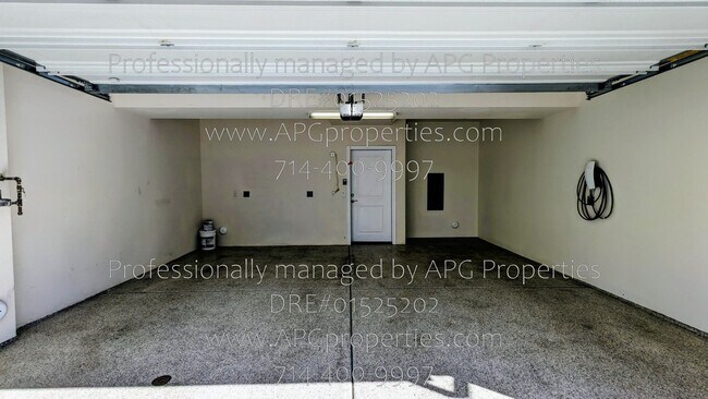 Building Photo - 13217 San Antonio Dr
