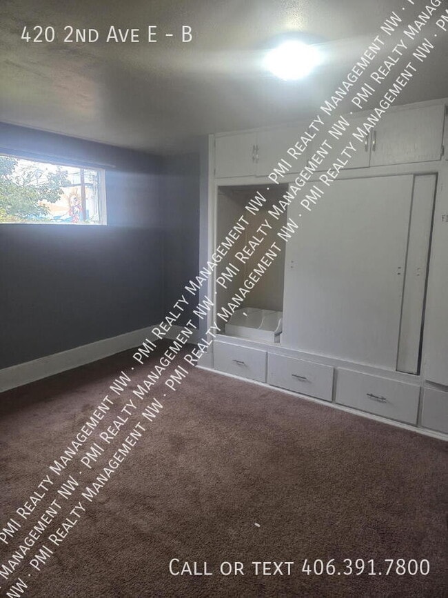 Building Photo - 420 2nd Ave E