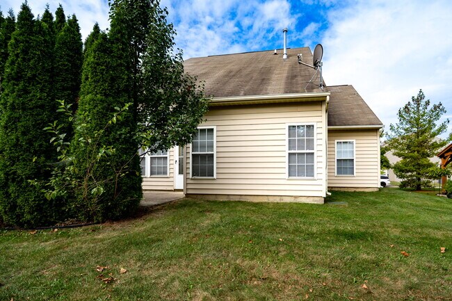 Building Photo - 2652 Harrison Ln