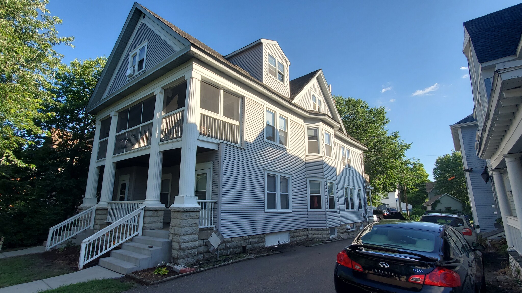 Building Photo - 1120 SE 7th St