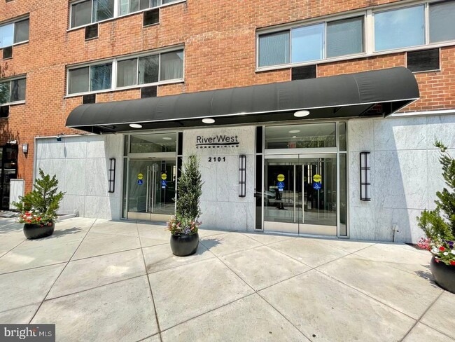 Building Photo - 2101 Chestnut St