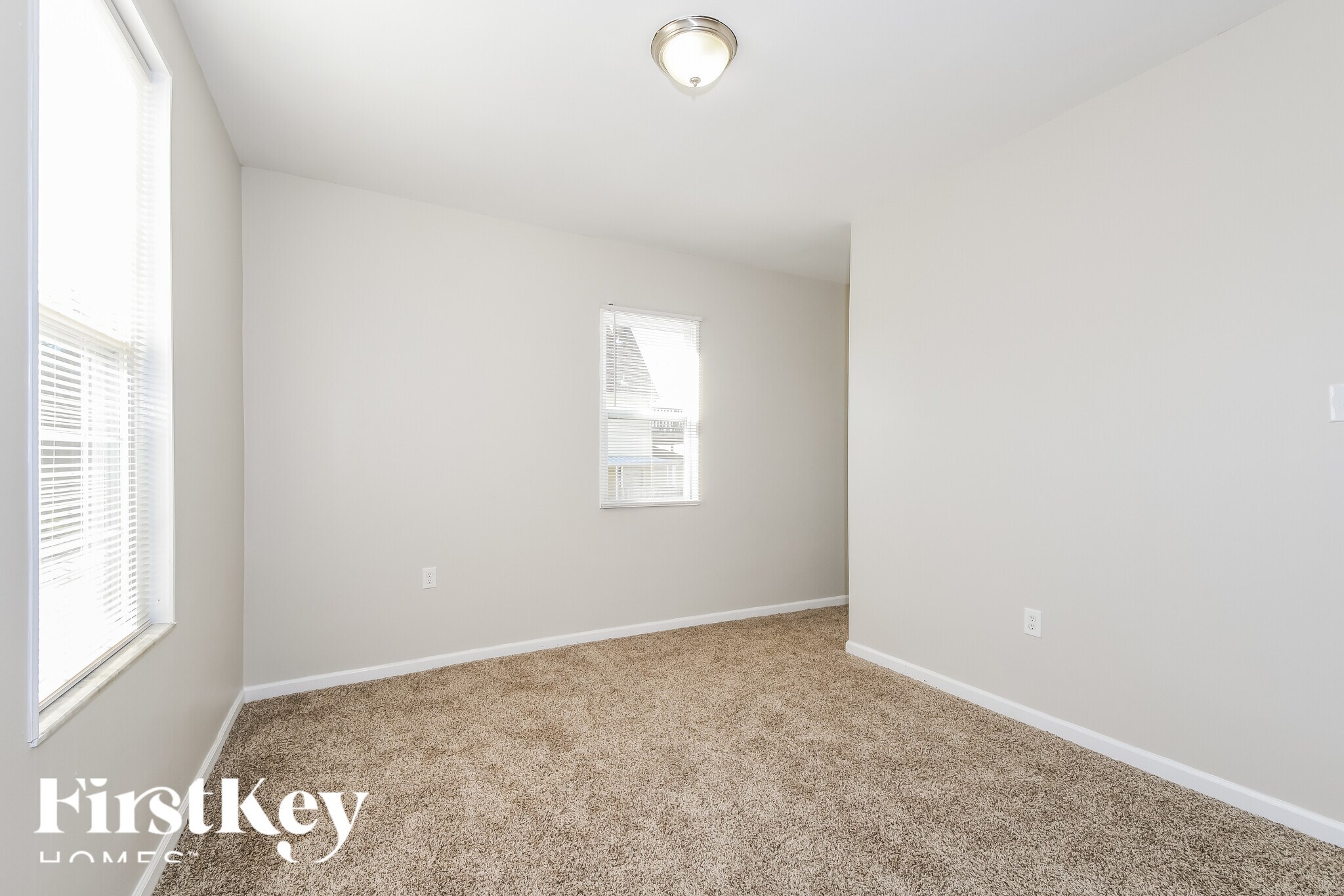 Building Photo - 929 Wachtel Ave