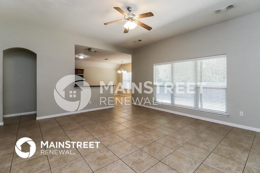 Building Photo - 247 Edison Ln