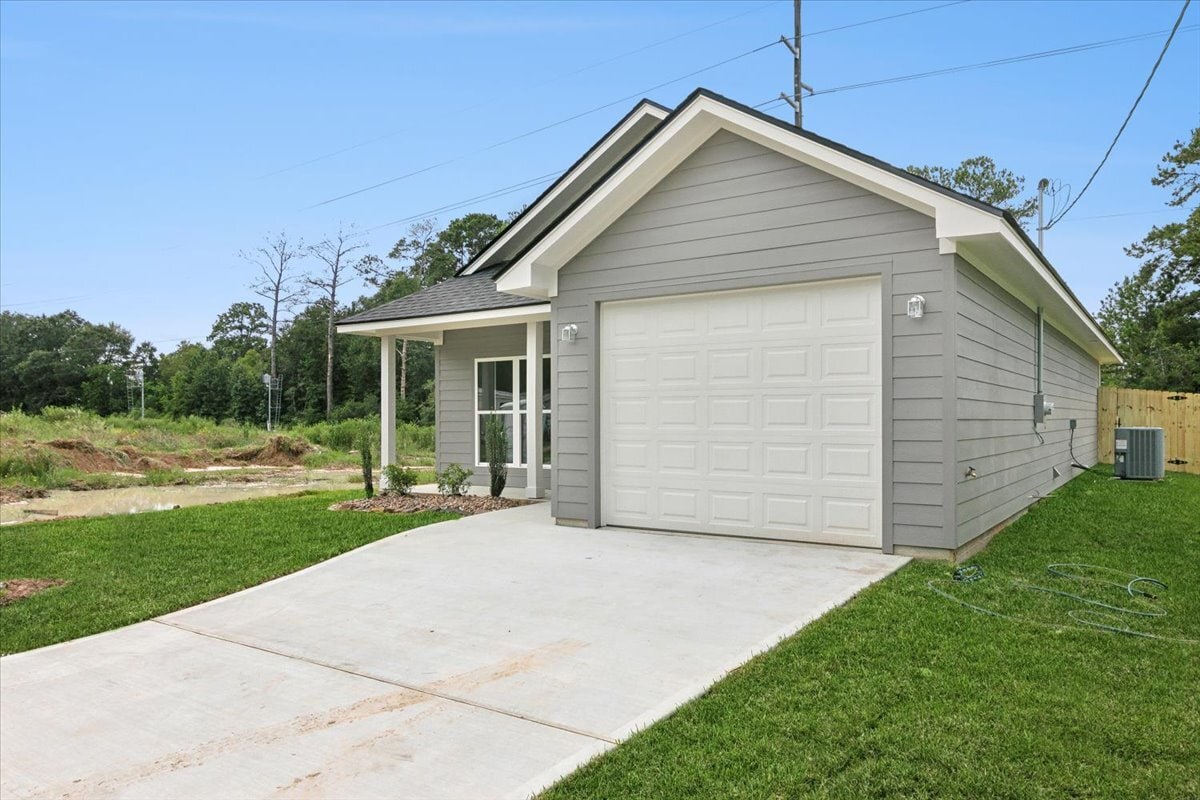 Building Photo - 9896 Golden Ln