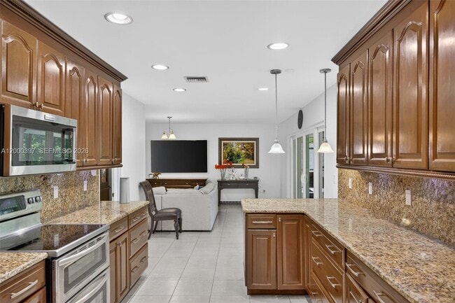 Building Photo - 7690 SW 128th St