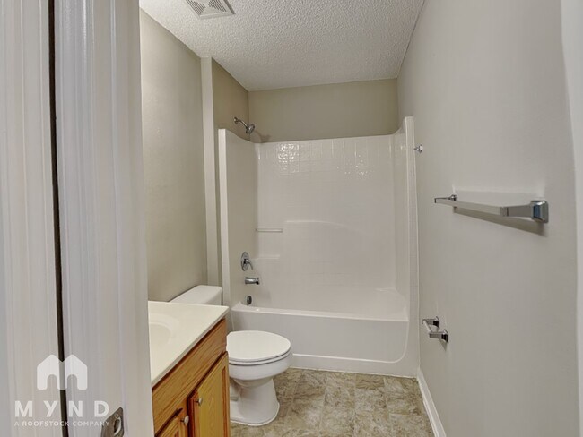 Building Photo - 12552 Gulliver Rd