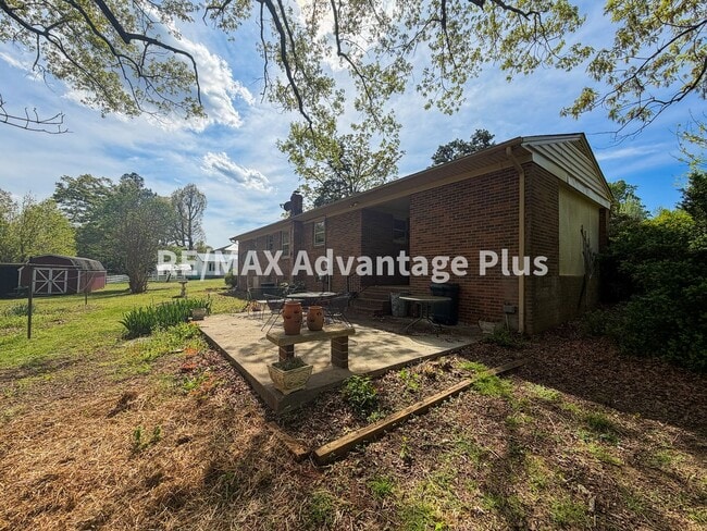 Building Photo - Charming 3-Bedroom Home in Keysville