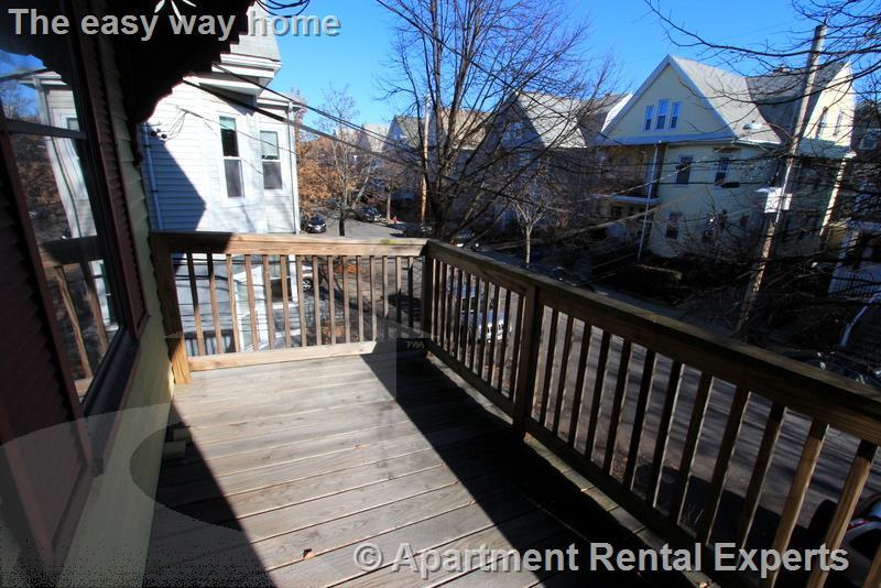 Building Photo - 92 Rogers Ave