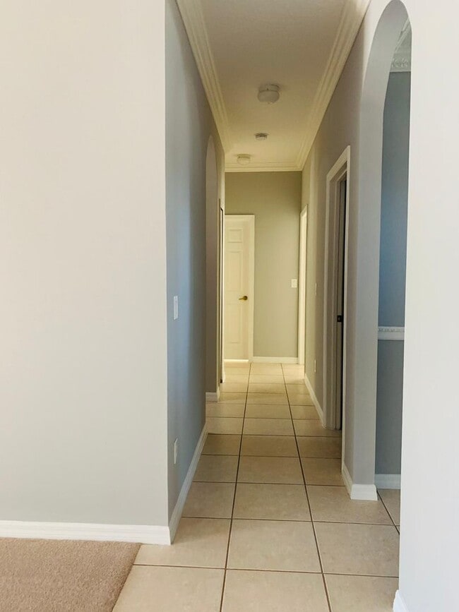 Building Photo - Beautiful 4 bed 3 bath plus Office and Pri...