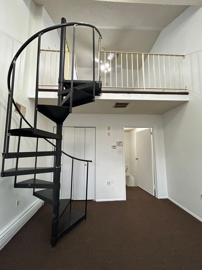 Building Photo - 163 Kirkbride Ave