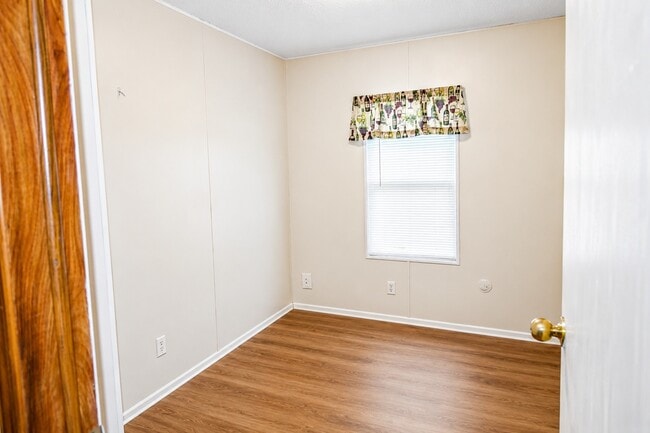 Building Photo - 14134 Brownsville St