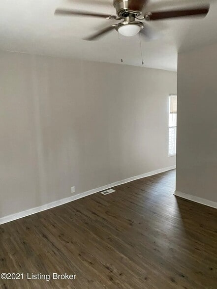 Building Photo - 856 S 24th St