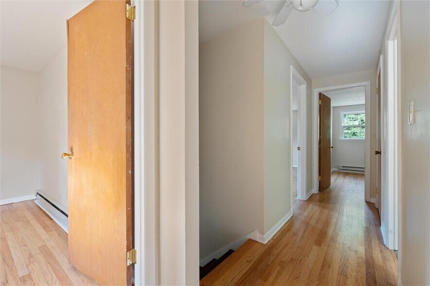 Building Photo - 2101 Bellevue Ave