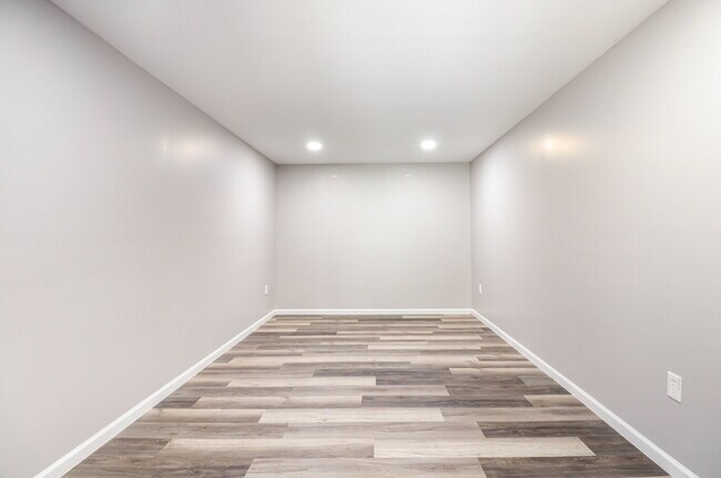 Building Photo - Now Available for Lease – Executive Home i...