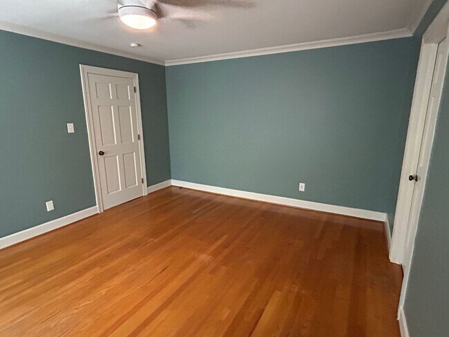 Building Photo - 5 Bed | 3.5 Bath House in Raleigh
