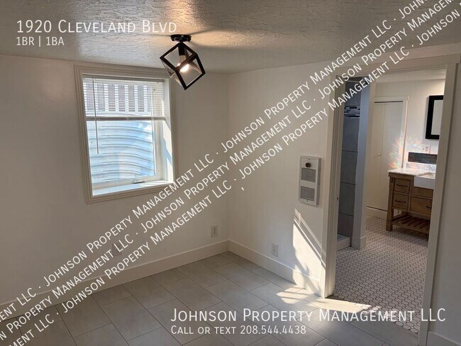 Building Photo - 1920 Cleveland Blvd