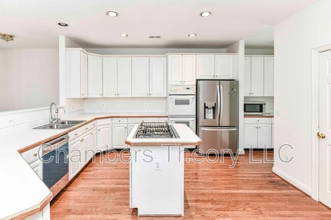 Building Photo - 3105 White Daisy Pl