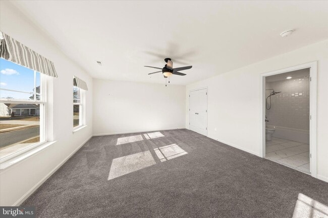 Building Photo - 5559 Trafalgar Cir