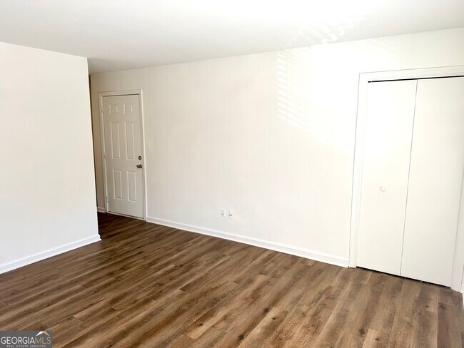 Building Photo - 111 W Burke St