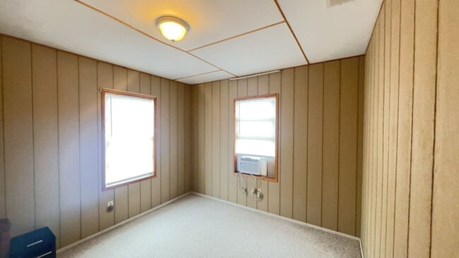 Building Photo - 2716 Deer St