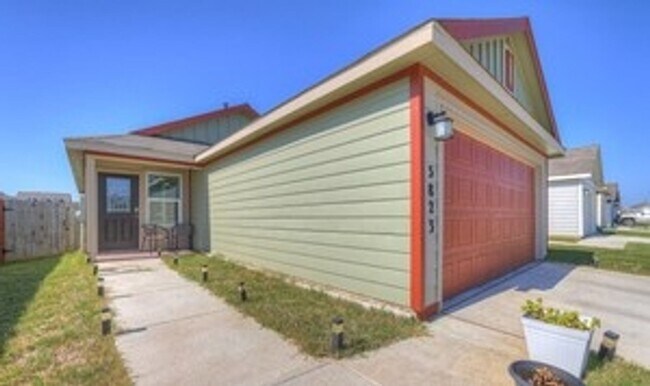 Building Photo - Charming 2BR House in Seguin