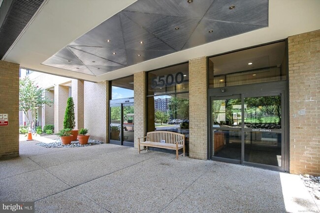 Primary Photo - 5500 Holmes Run Pkwy