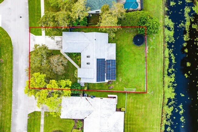Building Photo - 1252 Raintree Ln