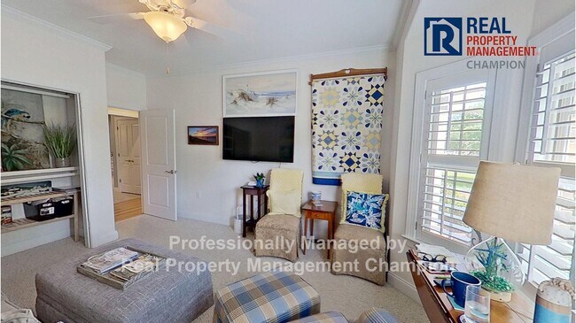Building Photo - Immaculate 3 BD/2 BA Townhome in the Ashwo...
