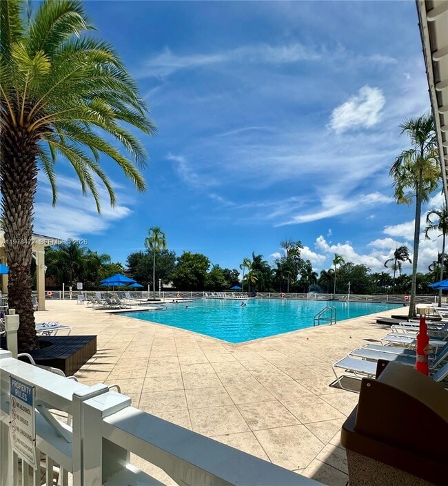 Building Photo - 133 SE 28th Ter