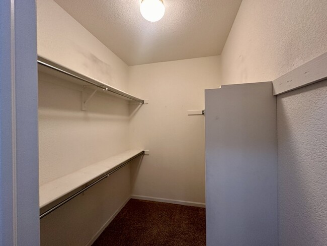 Building Photo - "Littleton 2-Bed, 2-Bath Condo Retreat wit...