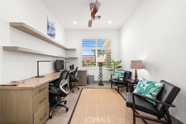 Building Photo - 36627 Crown St