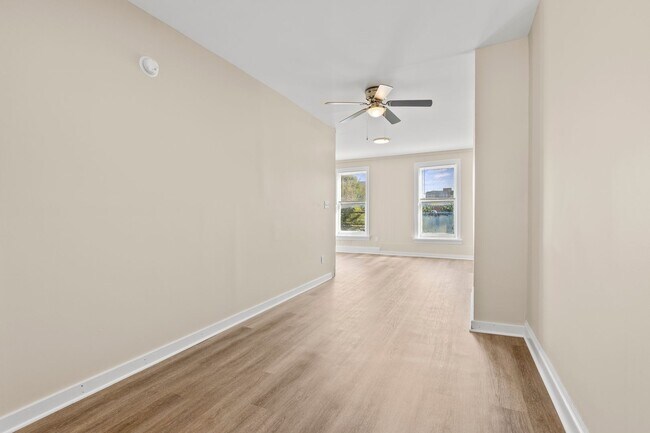 Building Photo - Spacious 4 Bedroom Single Family on Susquehanna St