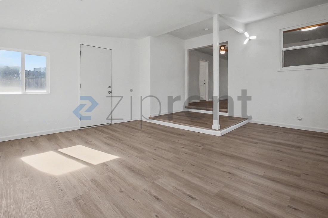 Building Photo - 1644 Bowling Green Dr