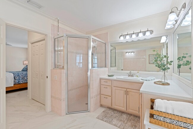 Building Photo - 14256 Crocus Ct