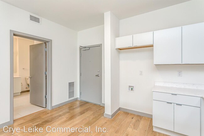 Building Photo - 1 br, 1 bath House - 400 Herron Dr. Unit 111