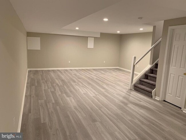 Building Photo - 1402 Reagan Ct
