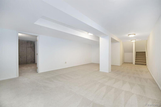 Building Photo - 24204 Alexa Dr